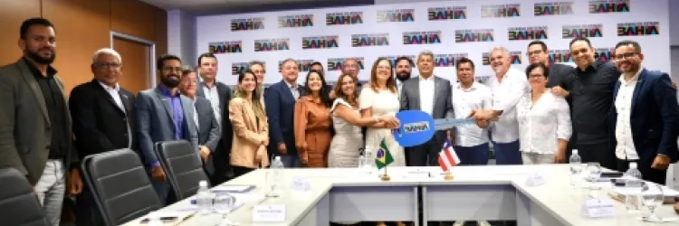 Governador anuncia ações emergenciais e investimentos para a Educação em reuniões com novos prefeitos