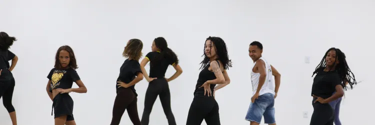  SEC inicia seleção de 10 mil oficineiros que atuarão nas escolas estaduais