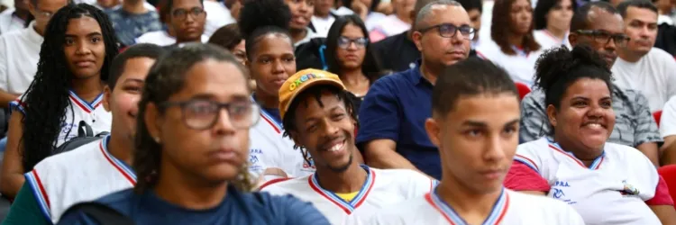 Estudantes da EJA da rede estadual participam de aula inaugural do novo ano letivo