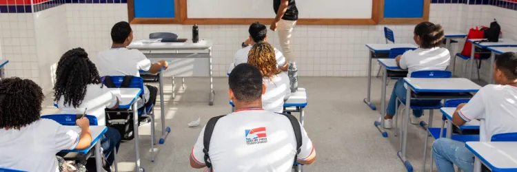 Novos professores da rede estadual se preparam para início das aulas, fortalecendo a educação pública baiana