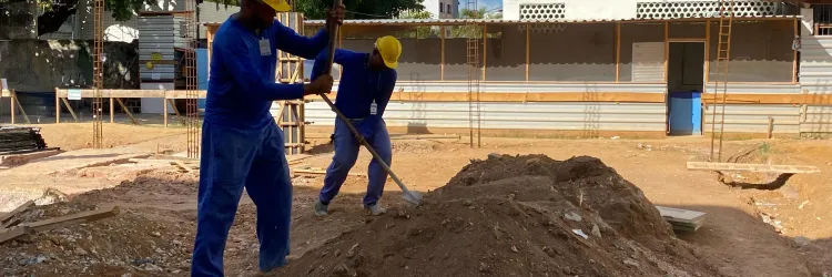 Obras de construção e revitalização de escolas estaduais impulsionam geração de empregos e movimentam economia na capital e no interior da Bahia