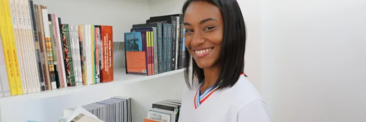 MEC publica edital para livros didáticos do ensino médio