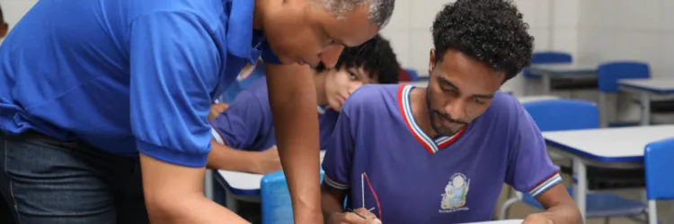 SEC abre 10 mil vagas para oficineiros do Educa Mais, fortalecendo a educação integral