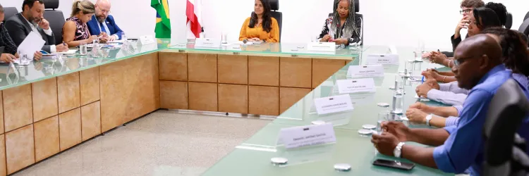 SEC reúne instituições parceiras e sociedade civil para apresentar o programa Bahia Alfabetizada