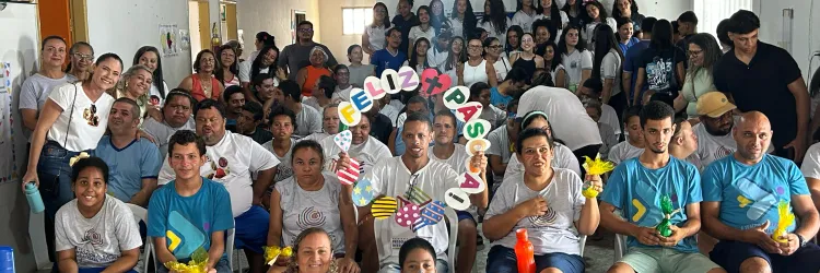 Projeto da rede estadual de Uauá distribui ovos de Páscoa e kits de alimentação para comunidades carentes