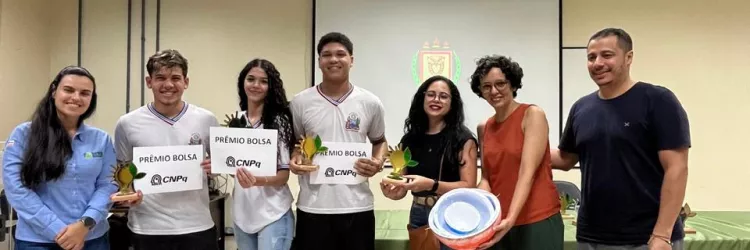 Colégio estadual de Barreiras é premiado com três projetos em encontro sobre educação empreendedora