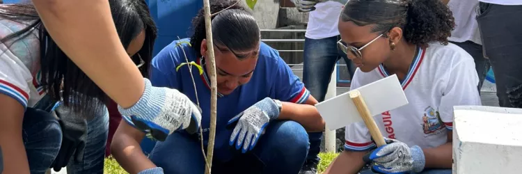 Semana do Meio Ambiente é celebrada no Colégio Estadual Pinto de Aguiar 