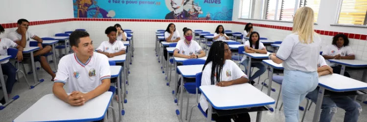 Em parceria com a SEC, TCE-BA leva minicursos gratuitos ao Subúrbio Ferroviário para fortalecer educação pública 