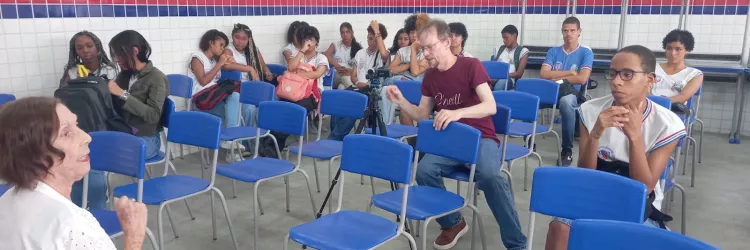 Juventude e memória: estudantes do Manuel Devoto debatem ditadura com ex-presa política