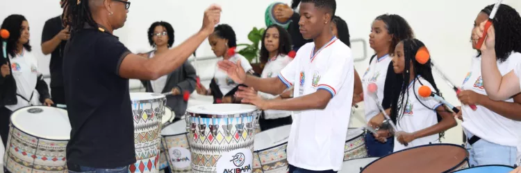 SEC apresenta, em parceria com o Instituto Natura, atividades da Educação Integral a representantes de organizações sociais e profissionais da imprensa 
