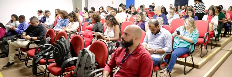 Diretores de escolas de Salvador e Região Metropolitana alinham ações para fortalecer a aprendizagem 