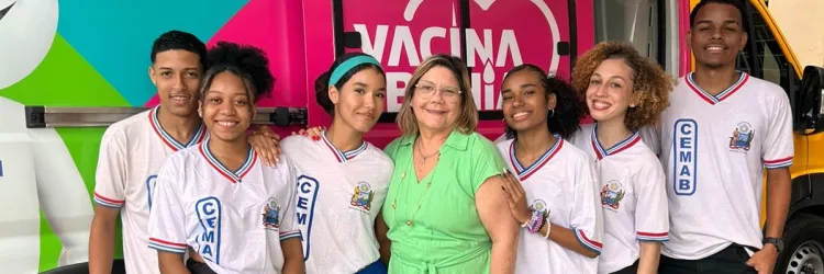 Programa Vacinação na Escola amplia a proteção aos estudantes da rede estadual de ensino, em Salvador
