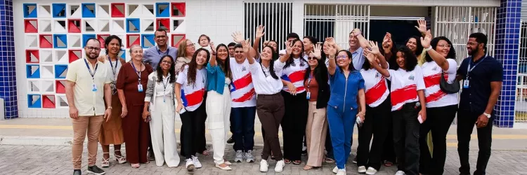 Estudantes de Ponto Novo recebem novo colégio de tempo integral e fortalecem pesquisas científicas