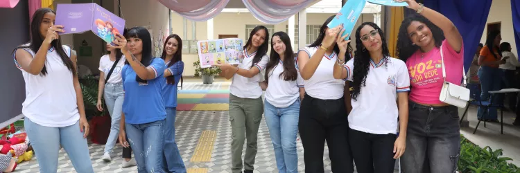 Festas e feiras literárias fortalecem leitura e engajam estudantes da rede estadual em toda Bahia