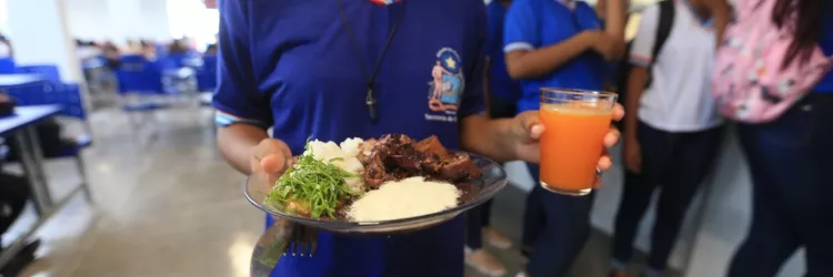 SEC oferece 30 milhões de refeições mensais como parte do Programa de Alimentação Escolar