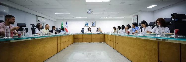 Estudantes baianos campeões em feira internacional são homenageados com almoço na SEC