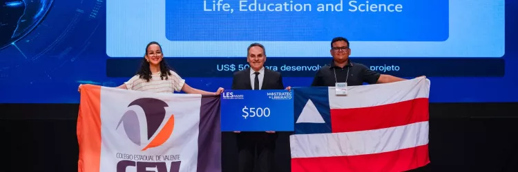 Estudantes do Colégio Estadual de Valente conquistam prêmios na Mostratec-Liberato 2025 com projeto sobre gestão da alimentação escolar