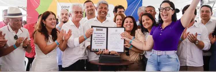 Governo da Bahia investe em tecnologia e inovação nas escolas de Araçás