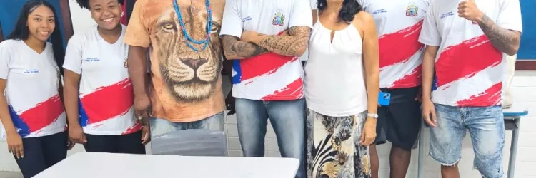 Da EJA ao fórum: vendedor de amendoim de 32 anos aposta no Enem para se tornar advogado