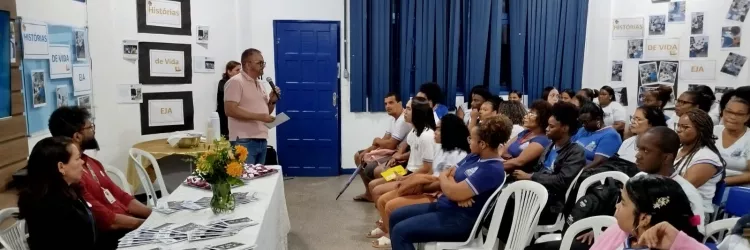 Estudantes da EJA do Colégio Kleber Pacheco lançam livro “Nossas Histórias e Sabores”