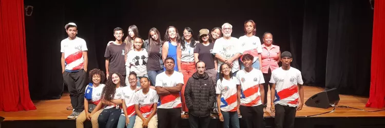 Estudantes da rede estadual assistem filme socioambiental na Mostra de Cinema COP30, em Salvador