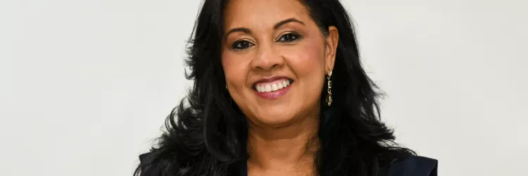 Reitora da UNEB recebe Título de Cidadã de Salvador