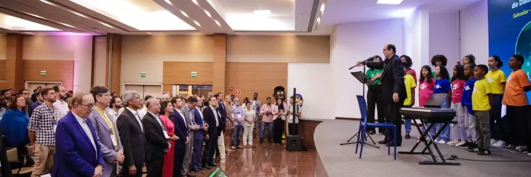 Evento do IBGE aproxima 1,5 mil estudantes baianos de ferramentas de produção de dados oficiais do país