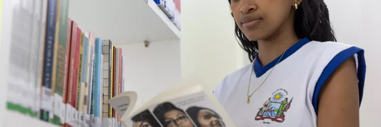 Escolas estaduais podem solicitar reserva técnica de livros didáticos a partir desta segunda (26)