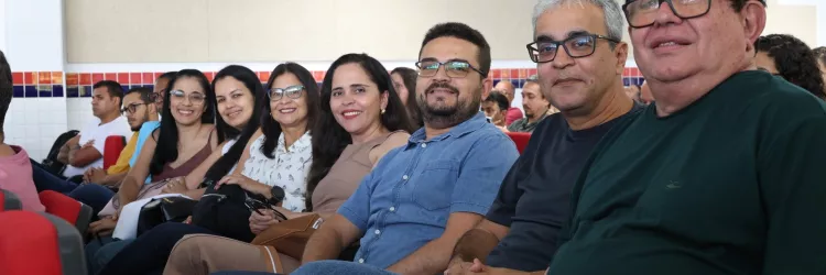 Formação e pesquisa sobre desinformação