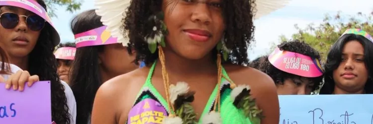 Dia da Mulher: estudantes e professores do Colégio Estadual Indígena Coroa Vermelha promovem ações contra violência de gênero