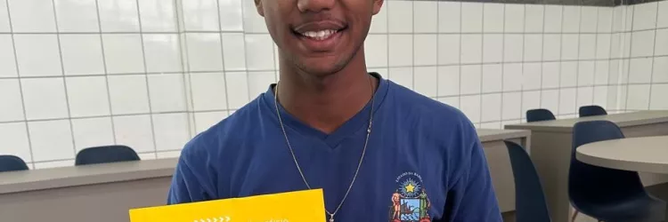 Dia D de entrega do Bolsa Presença mobiliza rede estadual