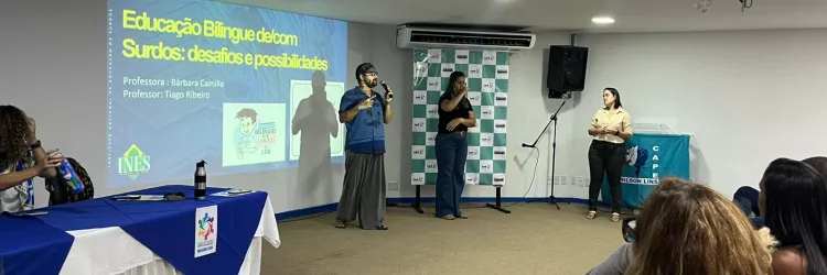 Encontro formativo fortalece educação bilíngue para surdos na Rede Estadual da Bahia