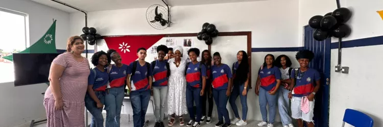 Palestra sobre empreendedorismo negro fortalece reflexões no Maio Antirracista em escola estadual de Salvador