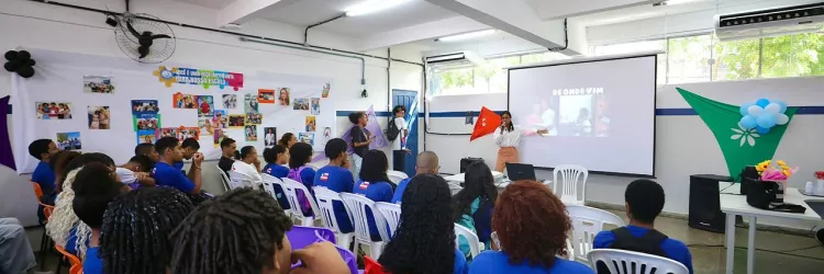 Roda de conversa com estudantes do Arenoso debate ancestralidade, acesso à universidade e projetos de vida