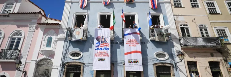 Tradicional almoço em colégio estadual no Pelourinho integra programação da SEC no Dois de Julho