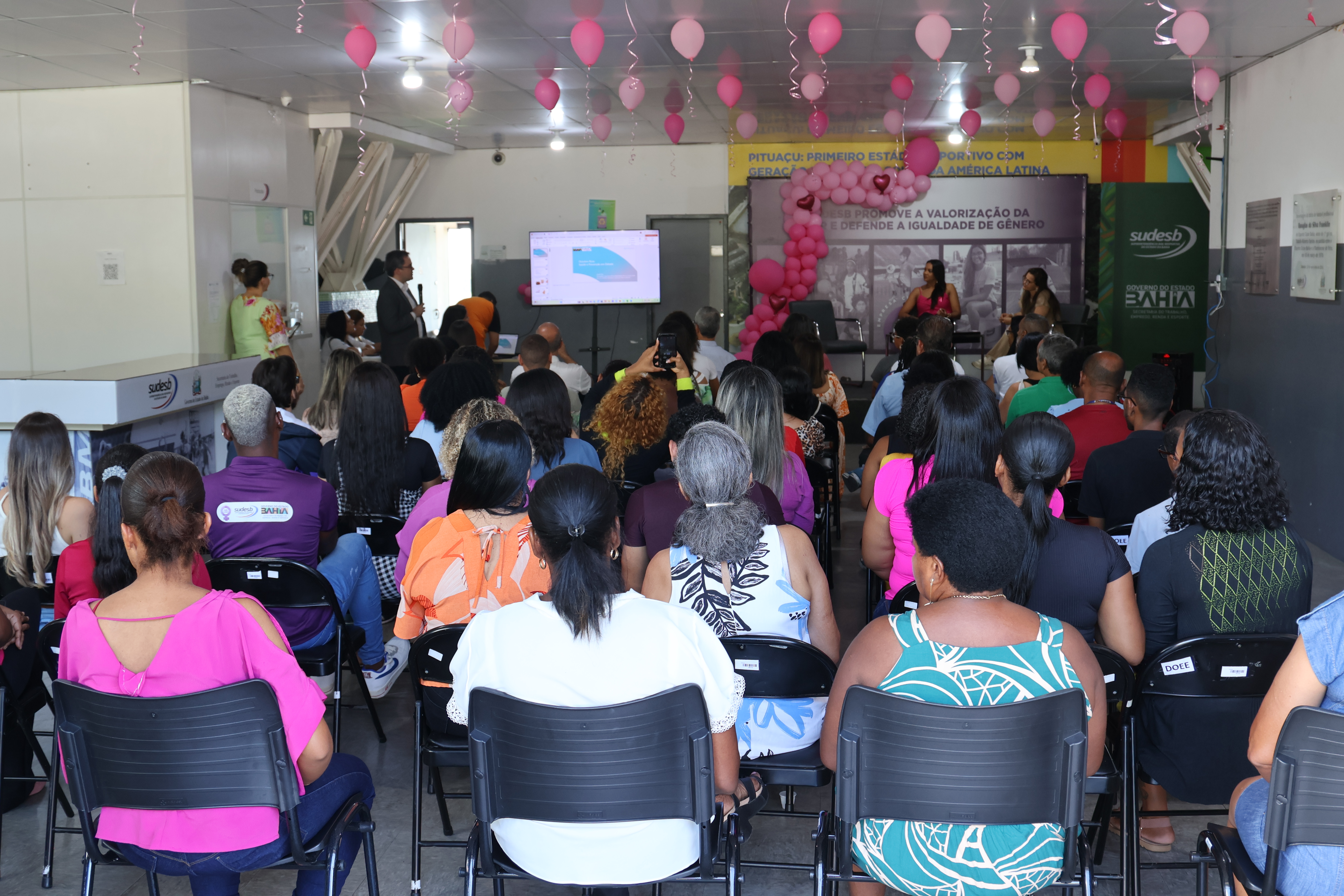 Ação Outubro Rosa no Estádio de Pituaçu 