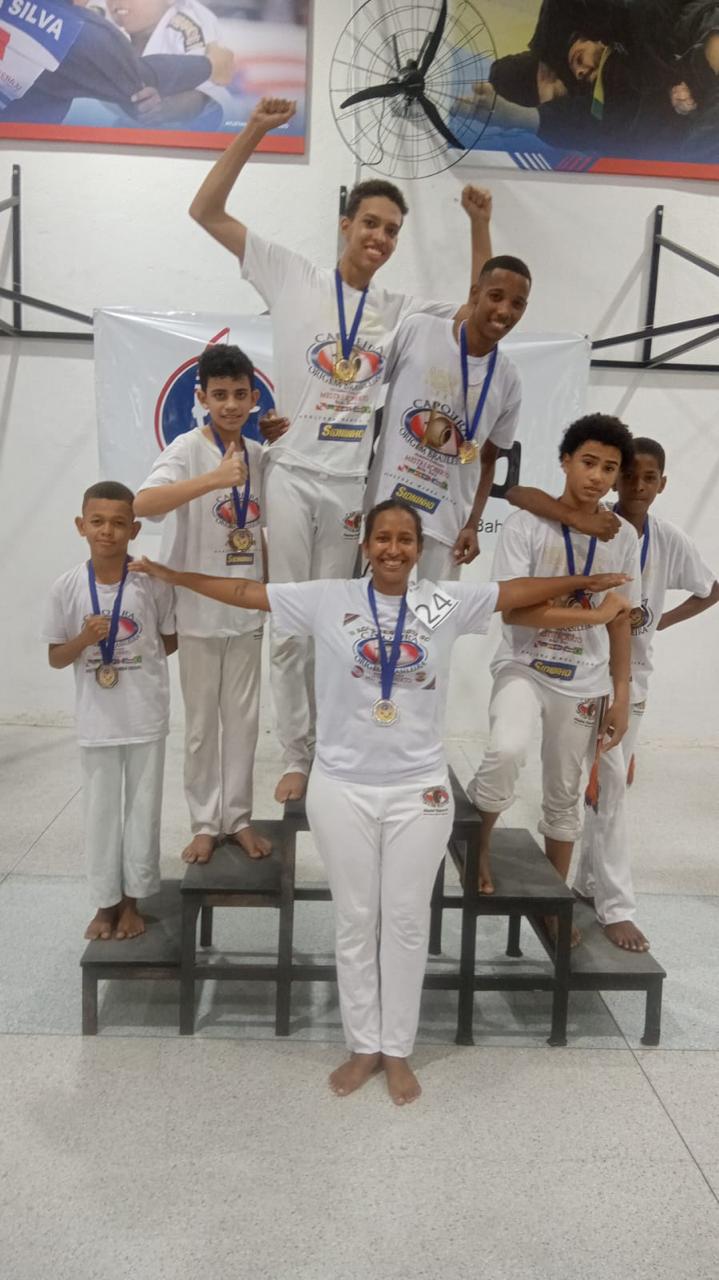 atletas baianos de capoeira