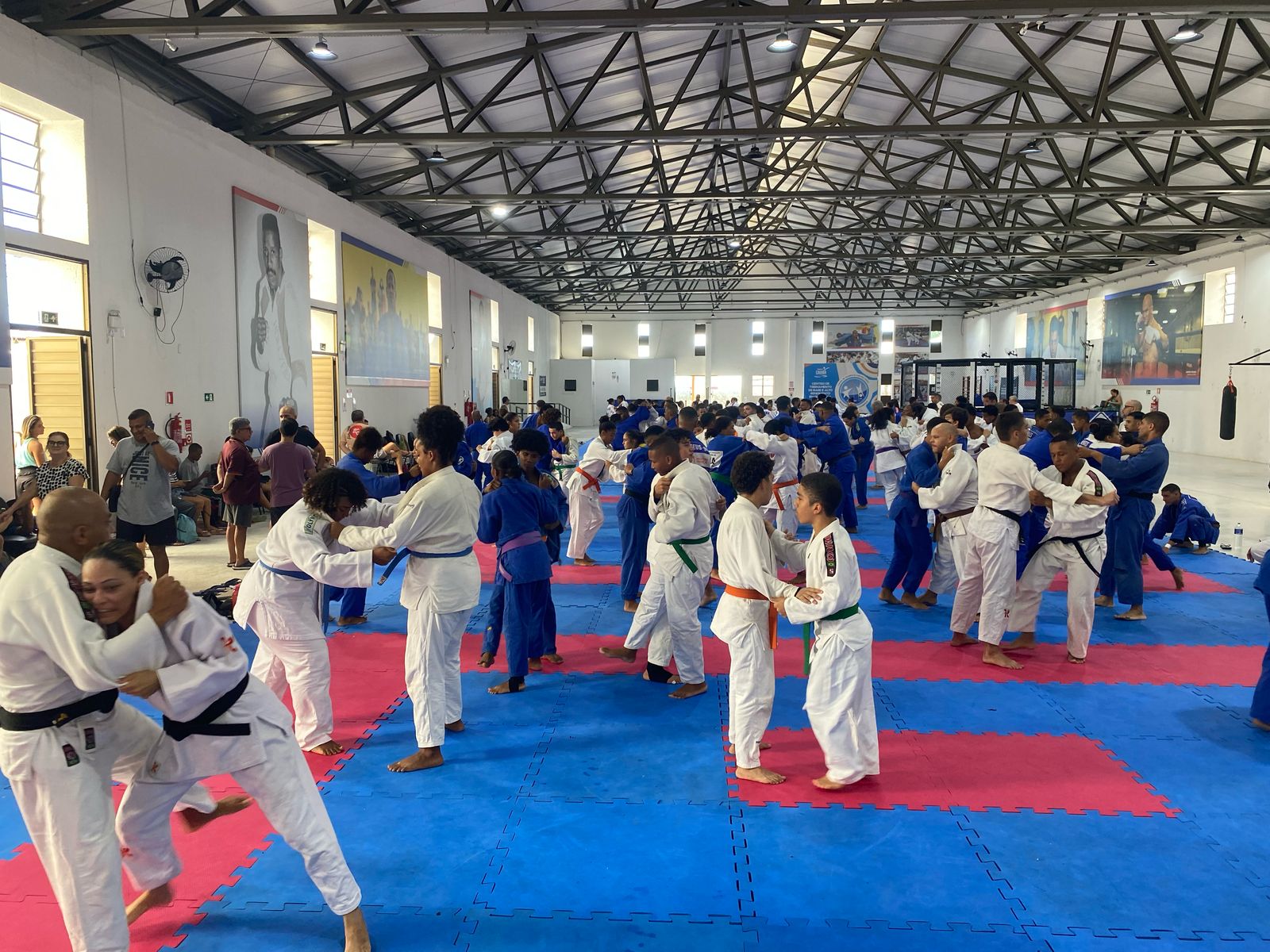 Treinamento de Campo Regional Salvador no Centro de Boxe 