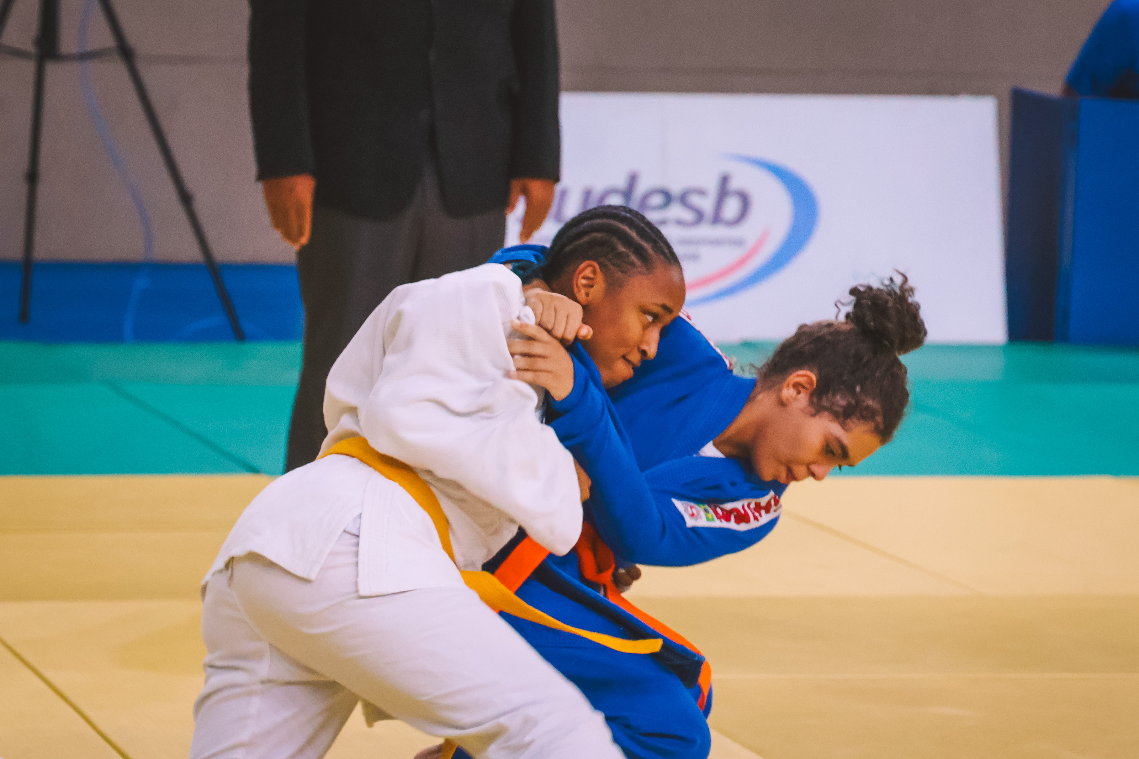 O Campeonato Brasileiro de Judô Cadete 2026 reúne, desta sexta-feira, 26, a domingo, 28, no Ginásio do SESI, em Simões Filho, atletas de todas as regiões do Brasil.