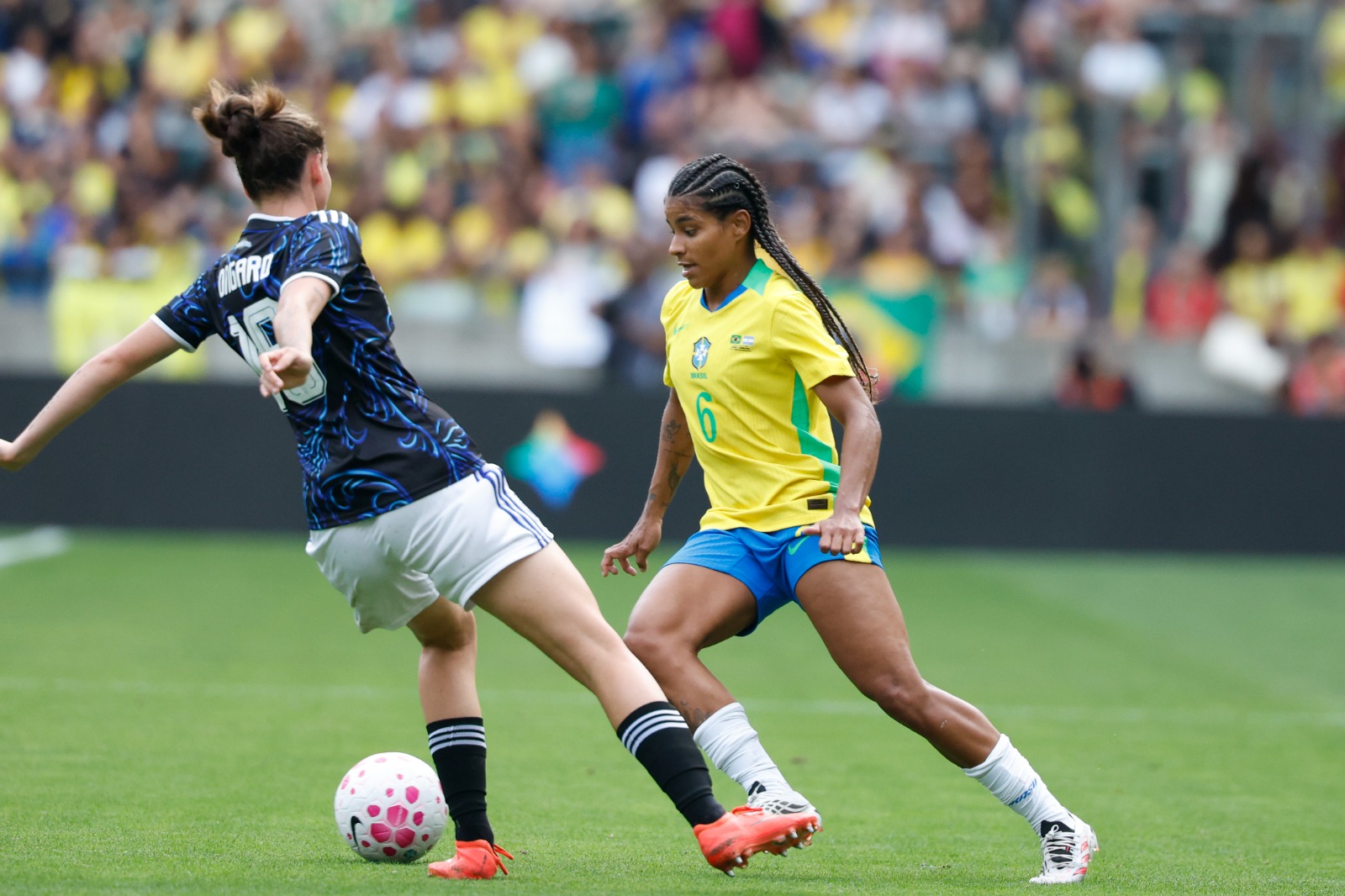  Raissa Bahia tem sido presença constante nas convocações do técnico Arthur Elias.