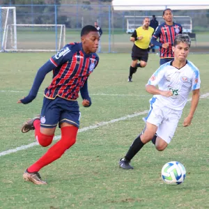 Partida entre Bahia e Seleção de Eunapólis na Copa 2 de Julho 2023. Créditos: Marcus Carneiro/Ascom Sudesb.