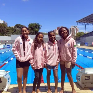 A equipe baiana de nado artístico já está em São Paulo para disputar o Campeonato Brasileiro Infantil e Juvenil de Nado Artístico.