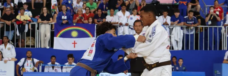 meninos em praticando o judô