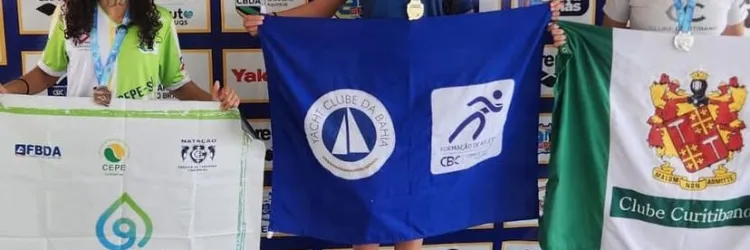 Victoria Rosário e Lizian Simões no pódio