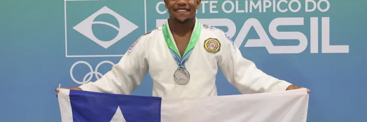 Estudantes de escola pública, Mateus Kauan, judoca de Juazeiro, ganhou a medalha de prata; e Levi Macedo, triatleta de Salvador, levou o bronze