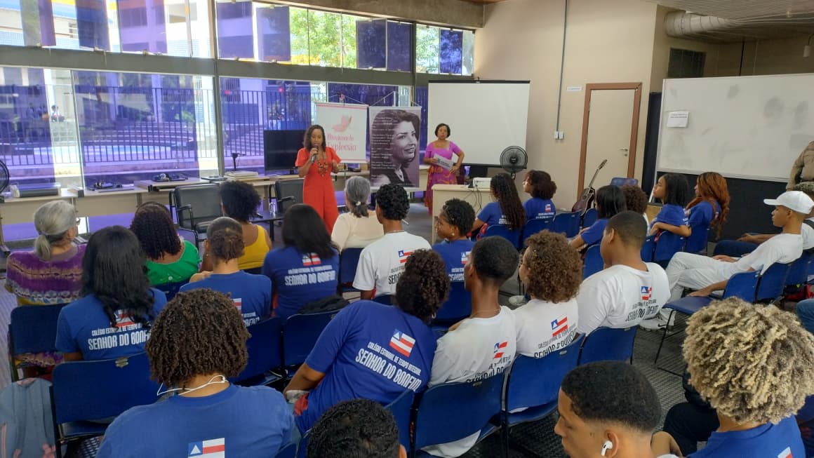 Palestra “Mulheres Brasileiras em Movimento"
