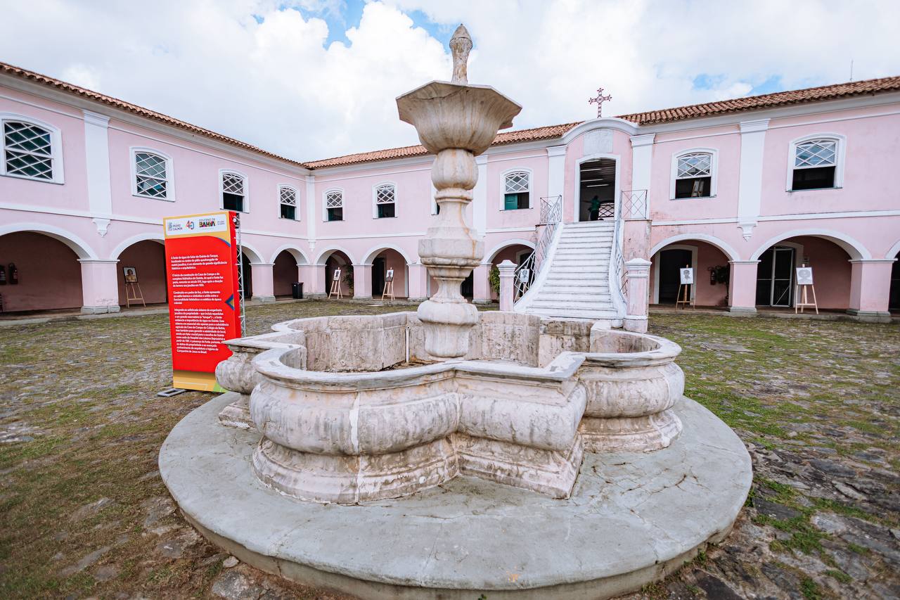 Governo da Bahia recebe certificação internacional ‘Memória do Mundo’ da UNESCO e oficializa sede própria do Arquivo Público