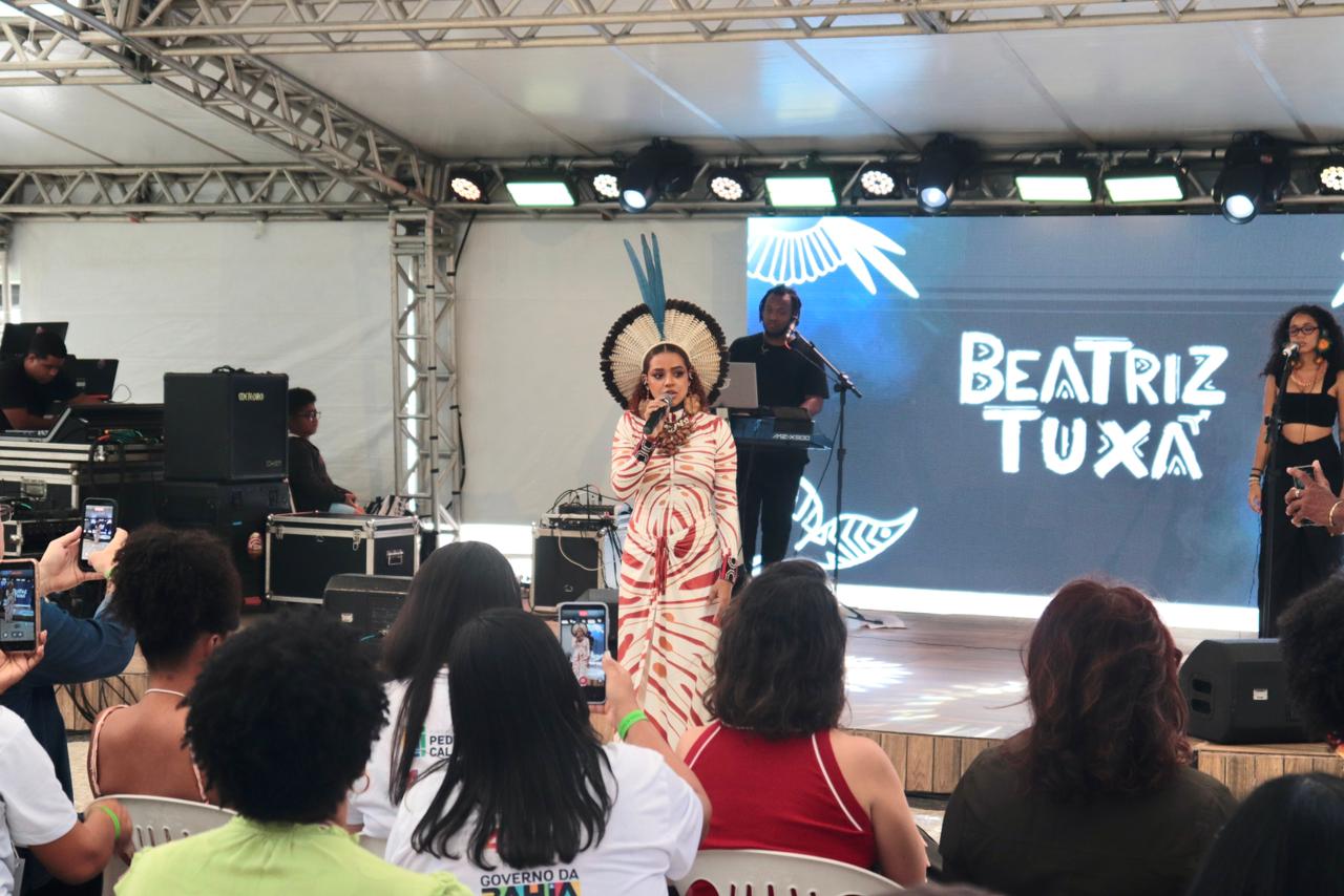 Memória indígena é “arquivo vivo”, reflete Beatriz Tuxá em evento da Fundação Pedro Calmon