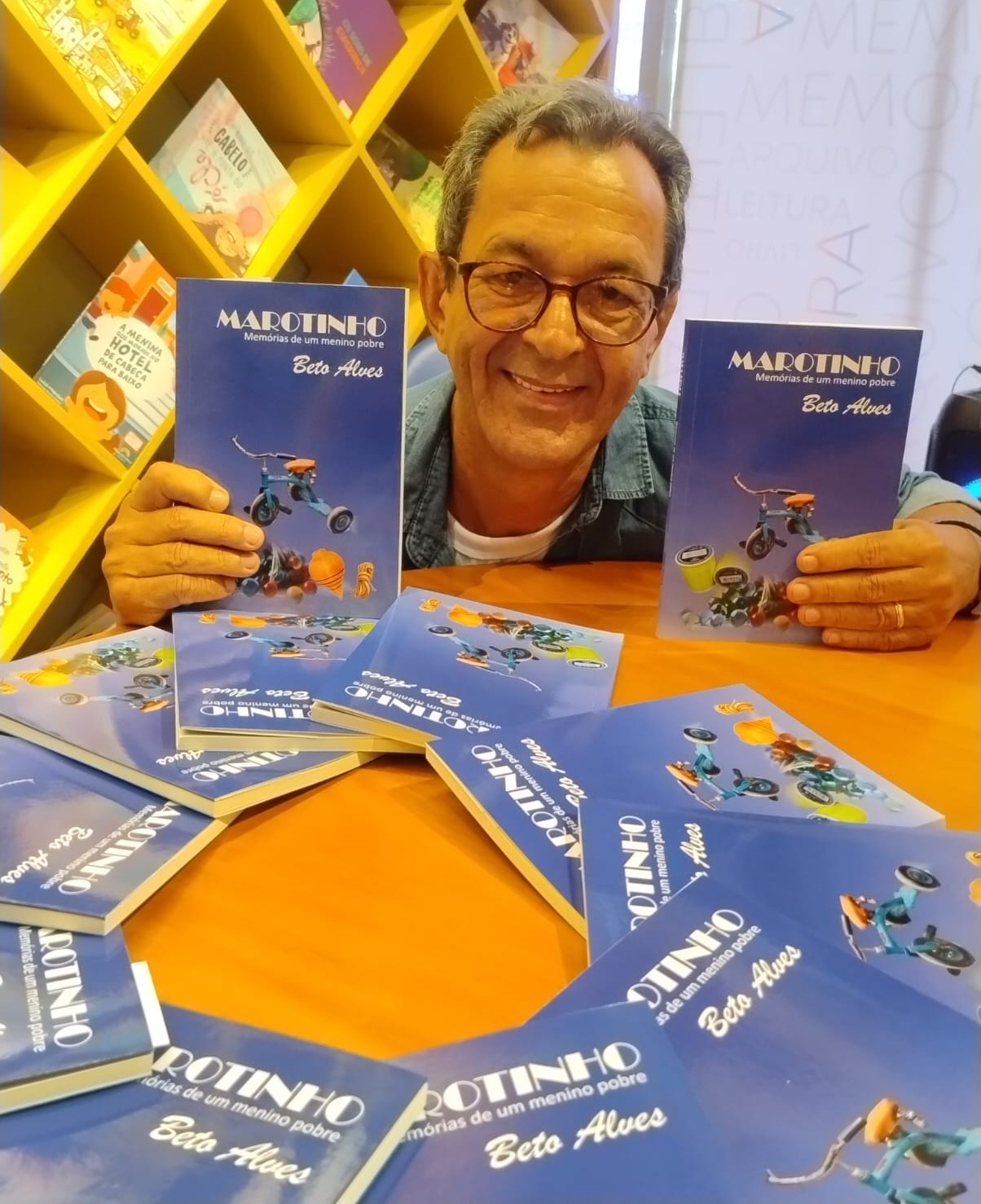 Bibliotecas estaduais e Sala Mestres e Mestras da Palavra impulsionam lançamentos de escritores independentes na Bahia