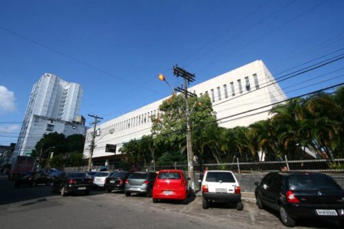 Biblioteca-Central-do-Estado-da-Bahia-FotoMateusPereira1-696x464